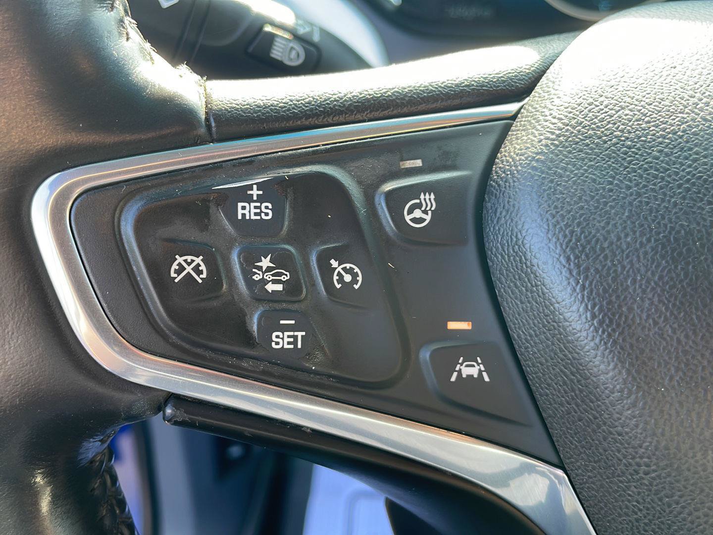 Used 2020 Chevrolet Bolt LT FWD image 14