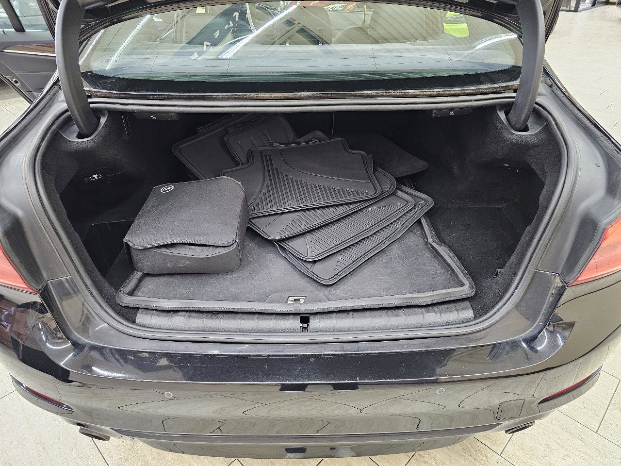 Used 2018 BMW 530e image 14