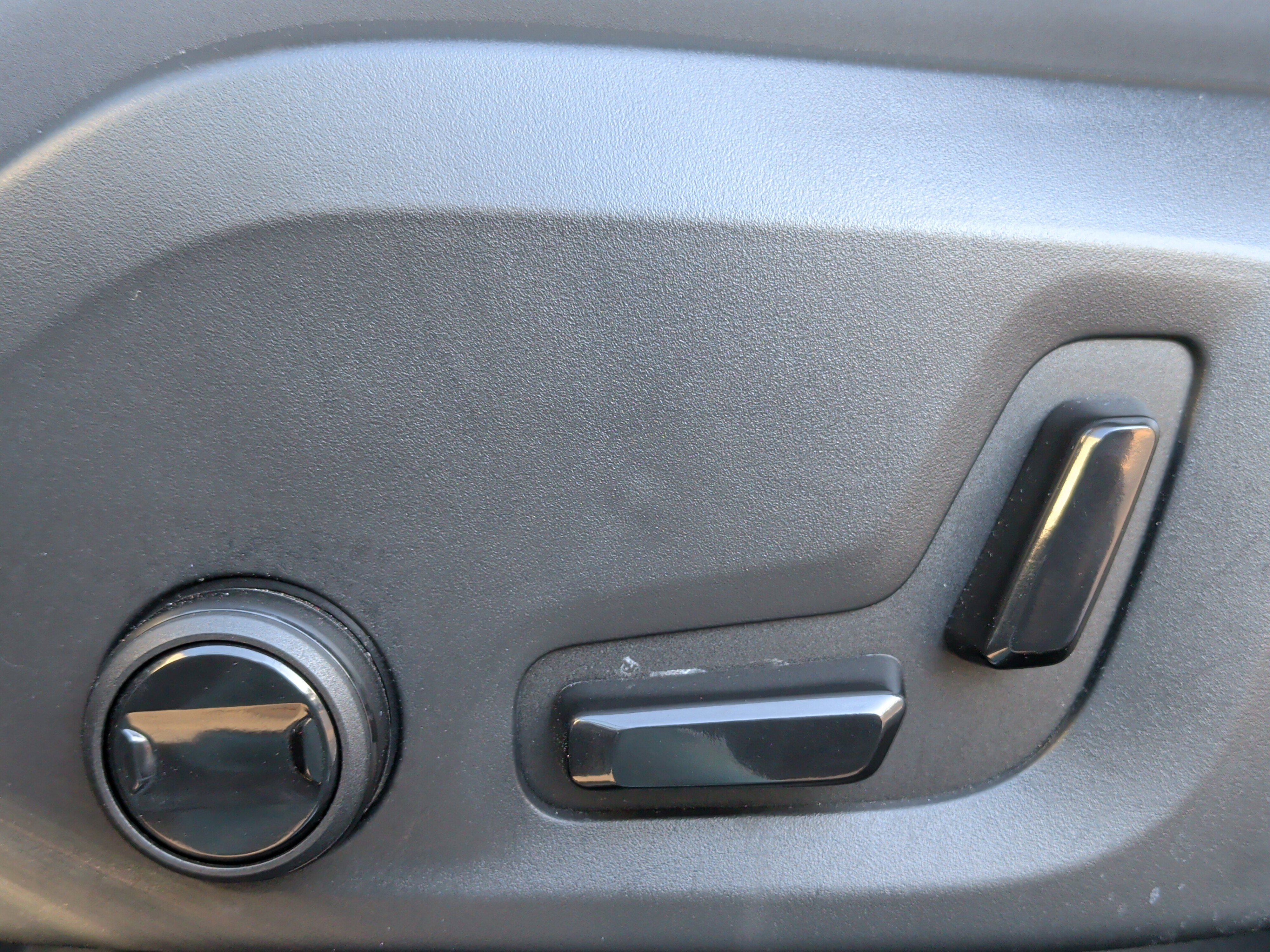 Used 2025 Volvo XC90 B6 Plus image 31