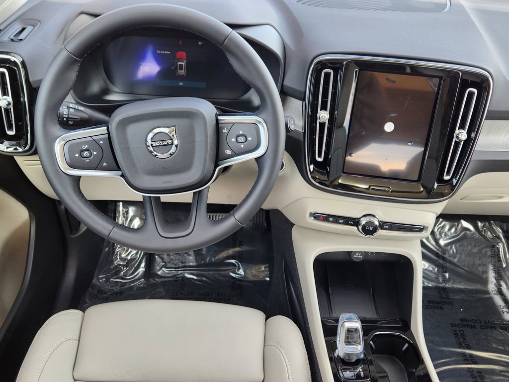 New 2026 Volvo XC40 B5 Plus w/ Protection Package Premier image 2