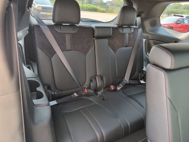 Used 2026 Honda Pilot Black Edition image 13
