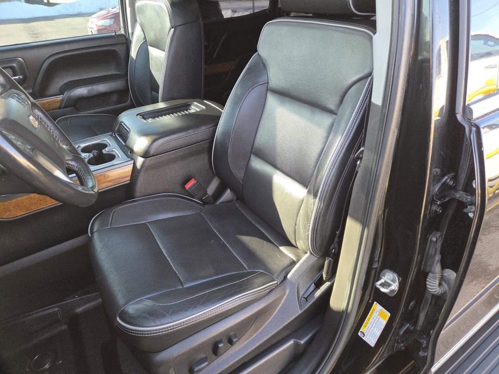 Used 2018 Chevrolet Silverado 1500 High Country image 22
