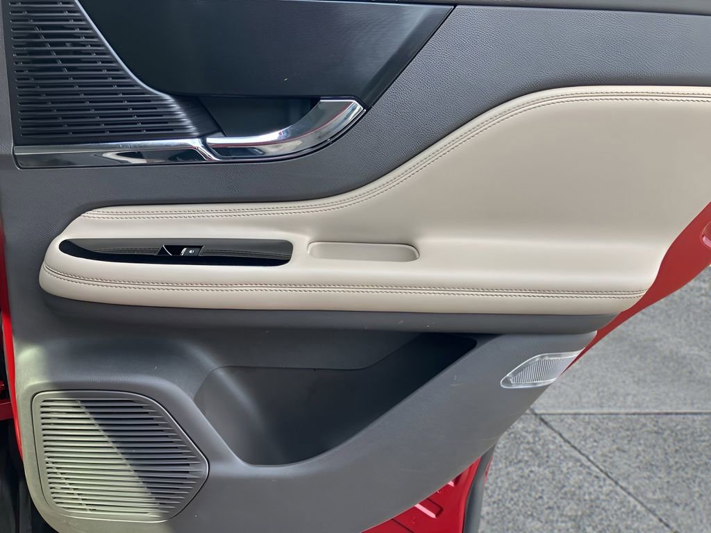 Used 2022 Lincoln Corsair Reserve w/ Elements Package image 42