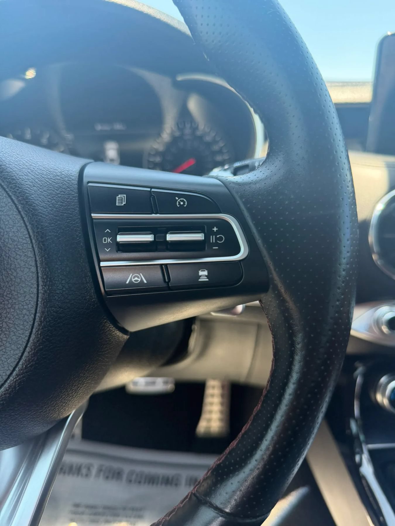 Used 2022 Kia Stinger GT2 w/ Red Interior Color Package RWD image 17