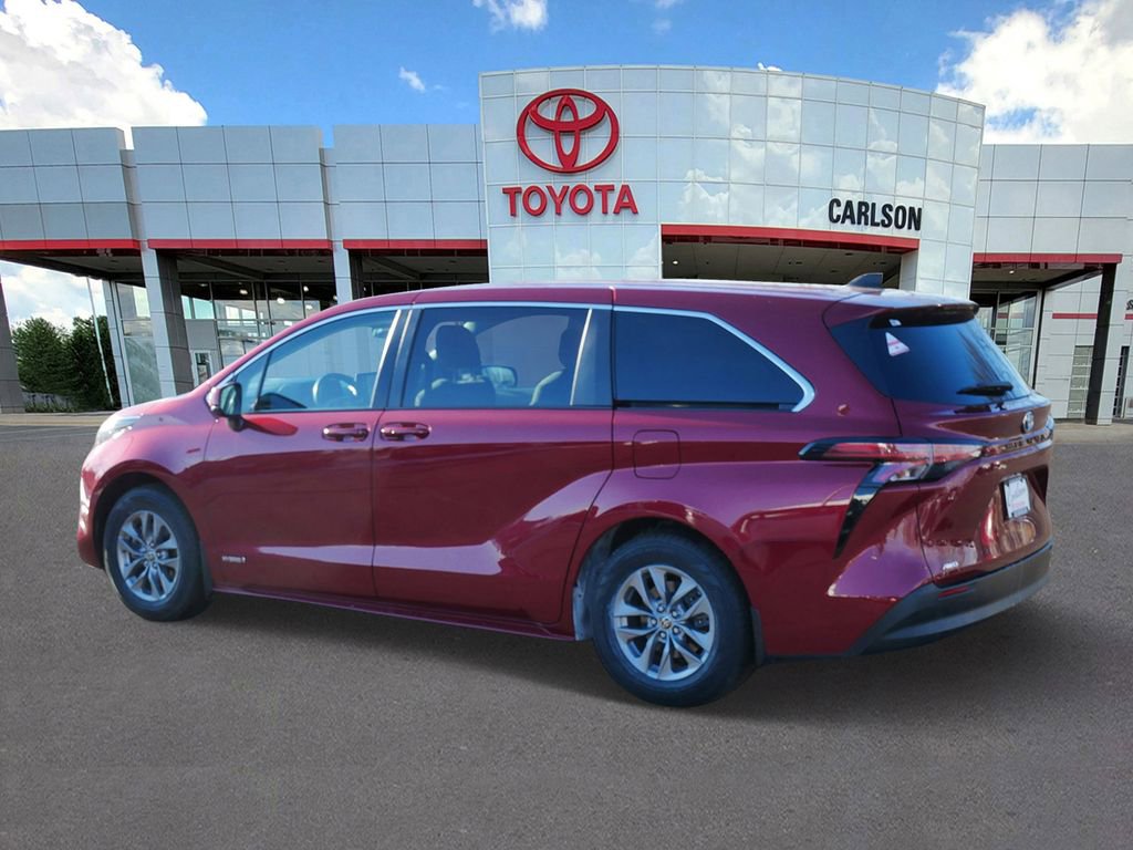 Certified 2021 Toyota Sienna LE image 6