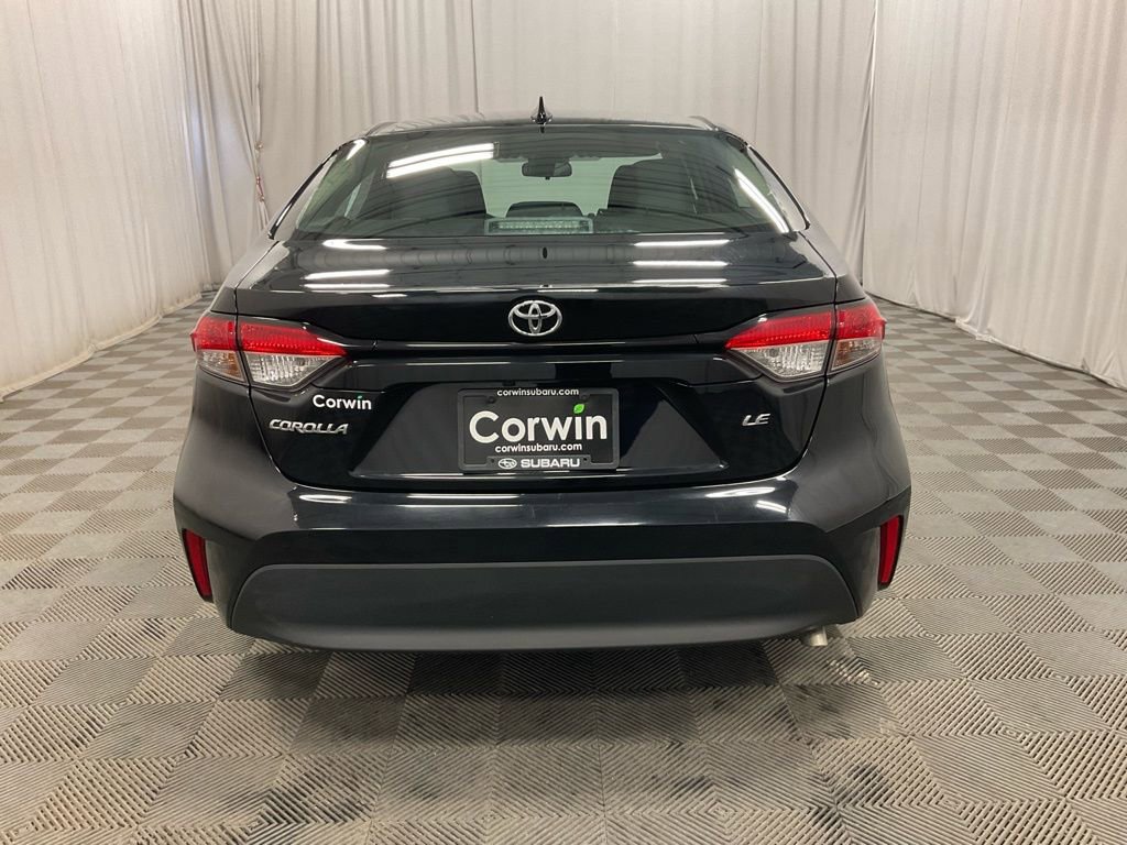 Used 2023 Toyota Corolla LE image 3