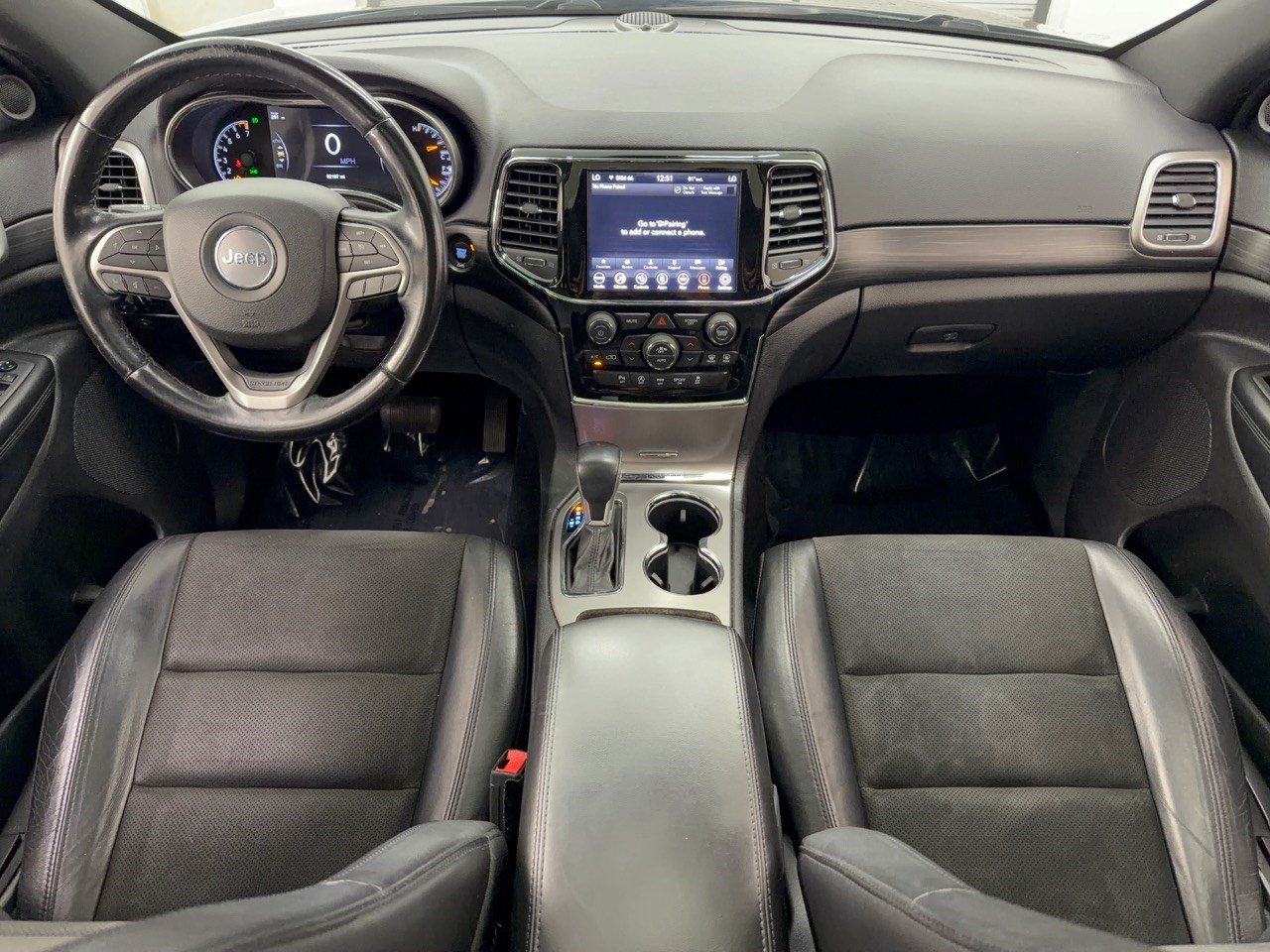 Used 2020 Jeep Grand Cherokee Altitude AWD/4WD image 17