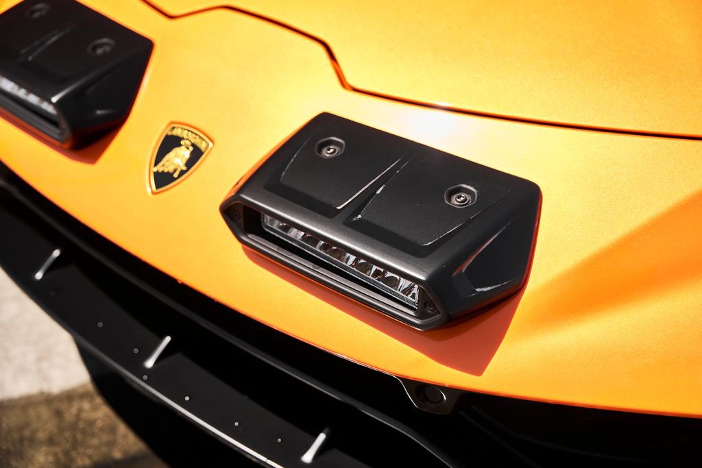 Used 2023 Lamborghini Huracan Sterrato image 8