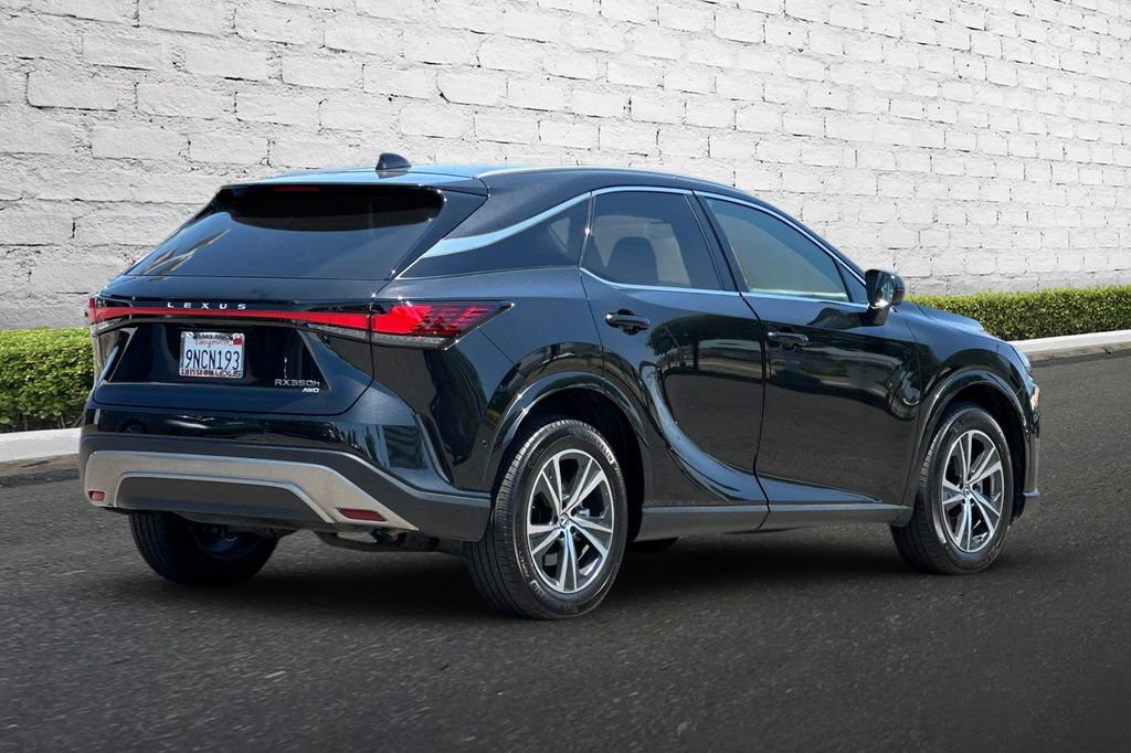 Used 2024 Lexus RX 350 w/ Convenience Package AWD/4WD image 4