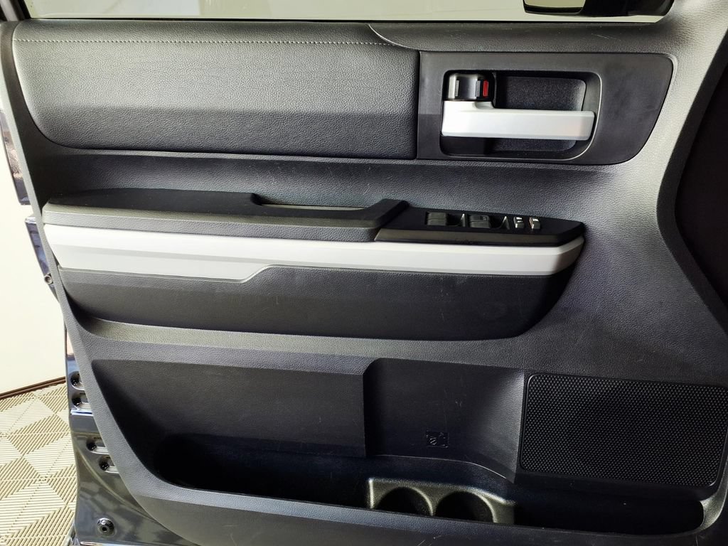 Used 2021 Toyota Tundra SR5 w/ SR5 Leather Package RWD image 9