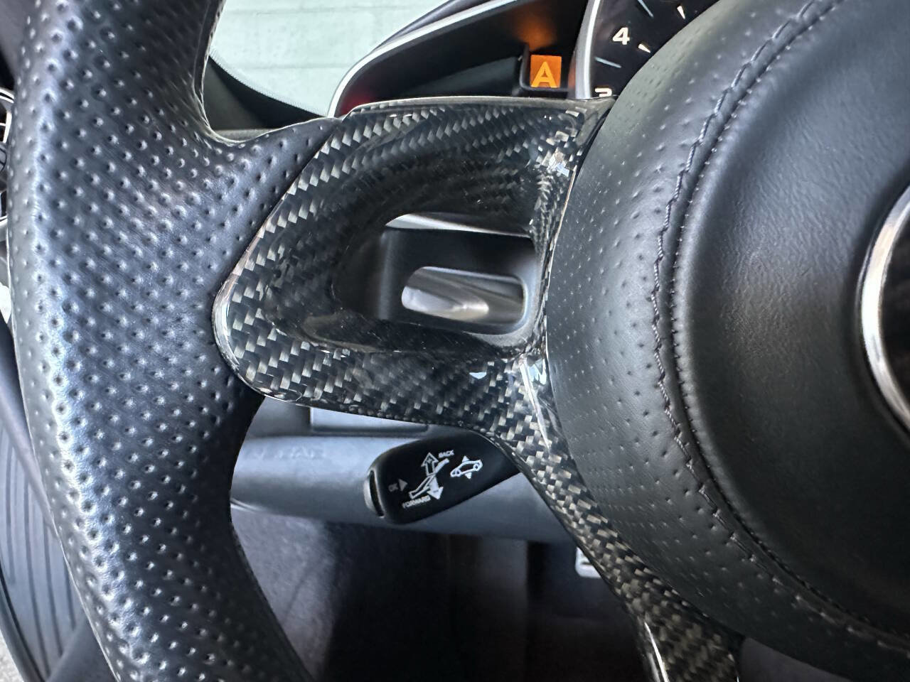 Used 2015 McLaren 650S Spider image 27