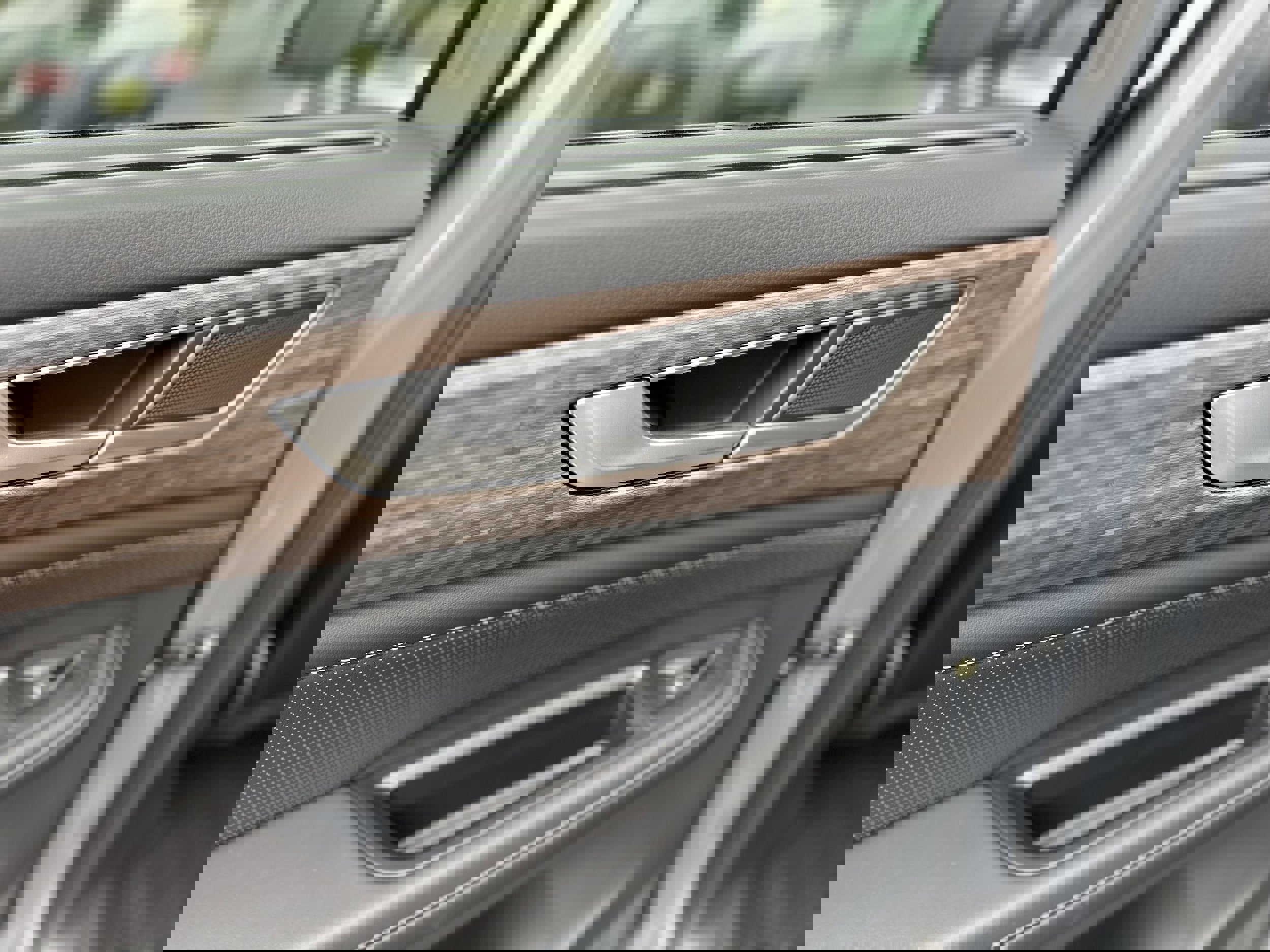 New 2025 Volkswagen Atlas SEL image 28