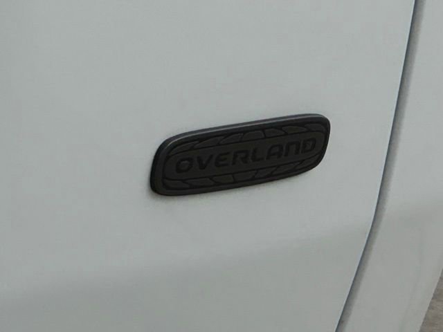 New 2026 Jeep Cherokee Overland image 12