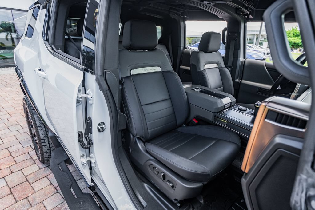 Used 2025 GMC Hummer EV 2X AWD/4WD image 33