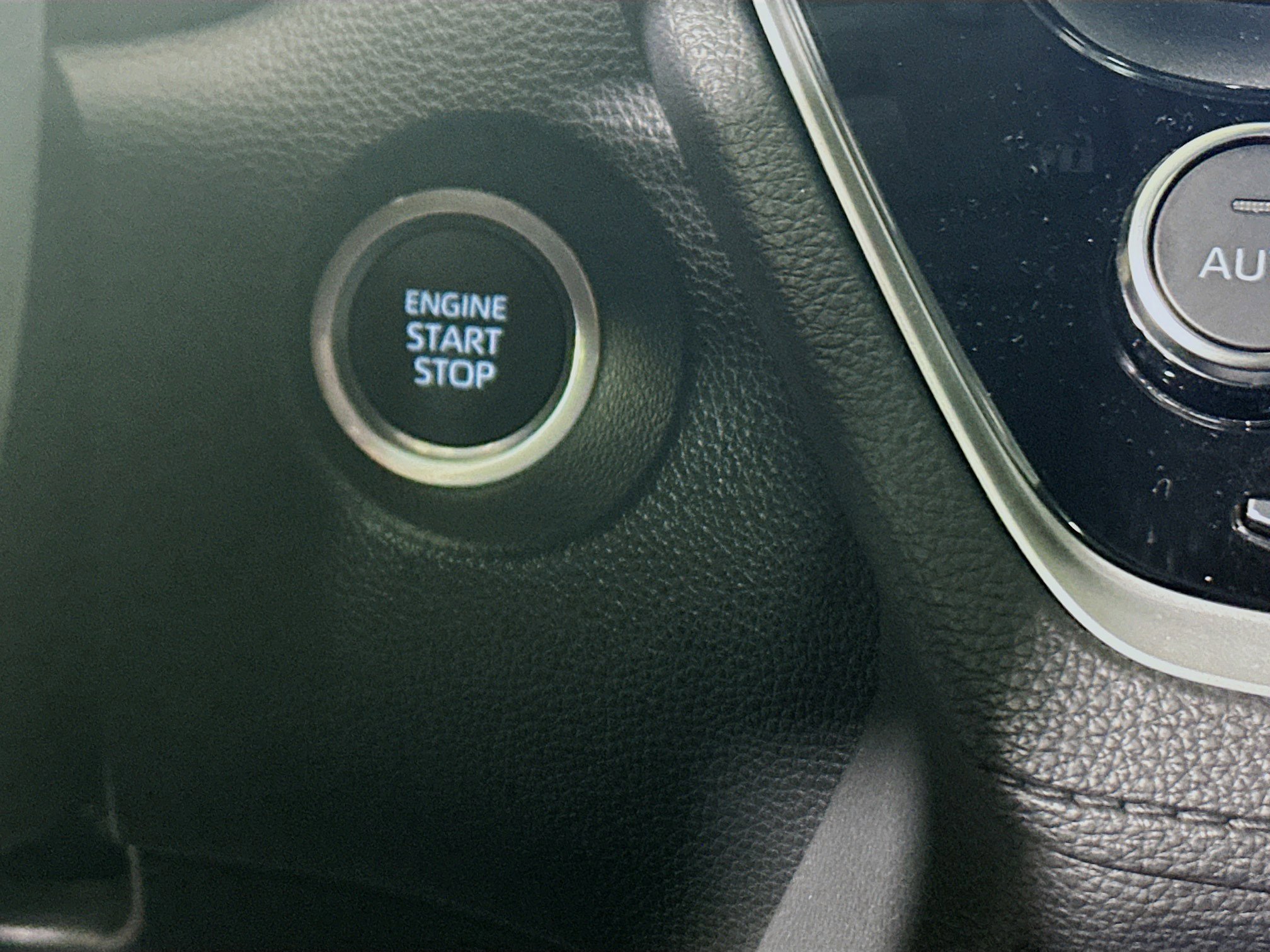 Used 2023 Toyota Corolla Cross XLE w/ Convenience Package AWD/4WD image 20