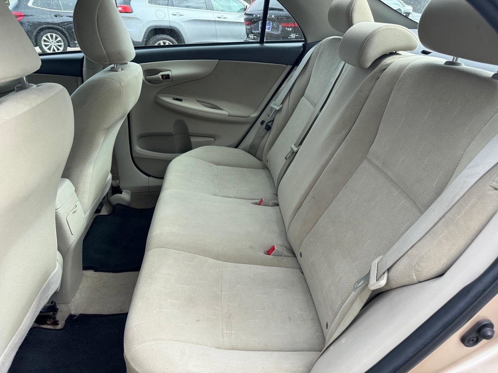 Used 2012 Toyota Corolla L image 6