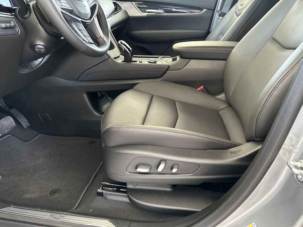 New 2026 Cadillac XT5 Premium Luxury w/ Driver Assist Package AWD/4WD image 14