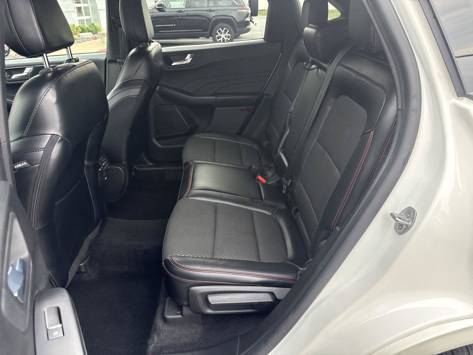 Used 2023 Ford Escape ST-Line w/ Tech Pack #1 AWD/4WD image 10