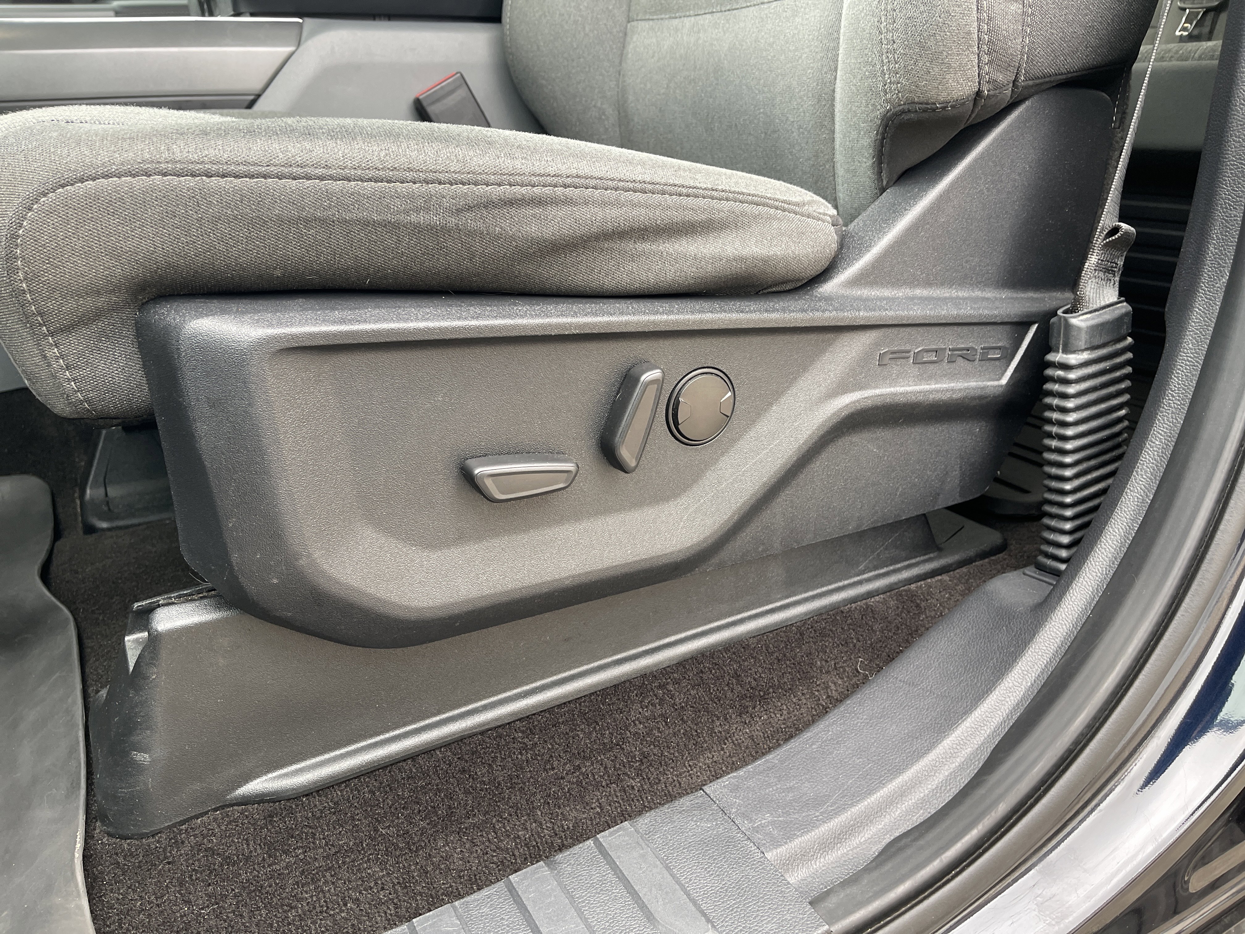 Used 2022 Ford F150 XLT w/ Equipment Group 302A High image 14