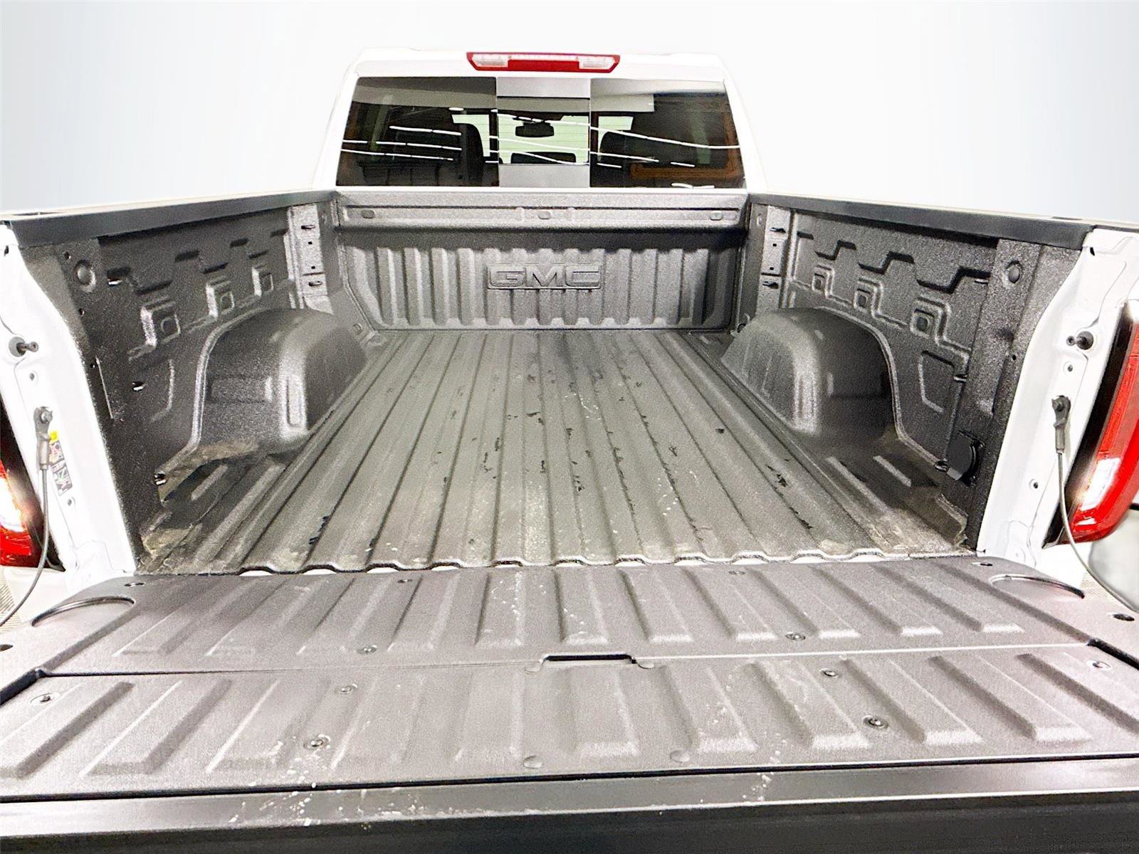 New 2026 GMC Sierra 1500 SLT image 21