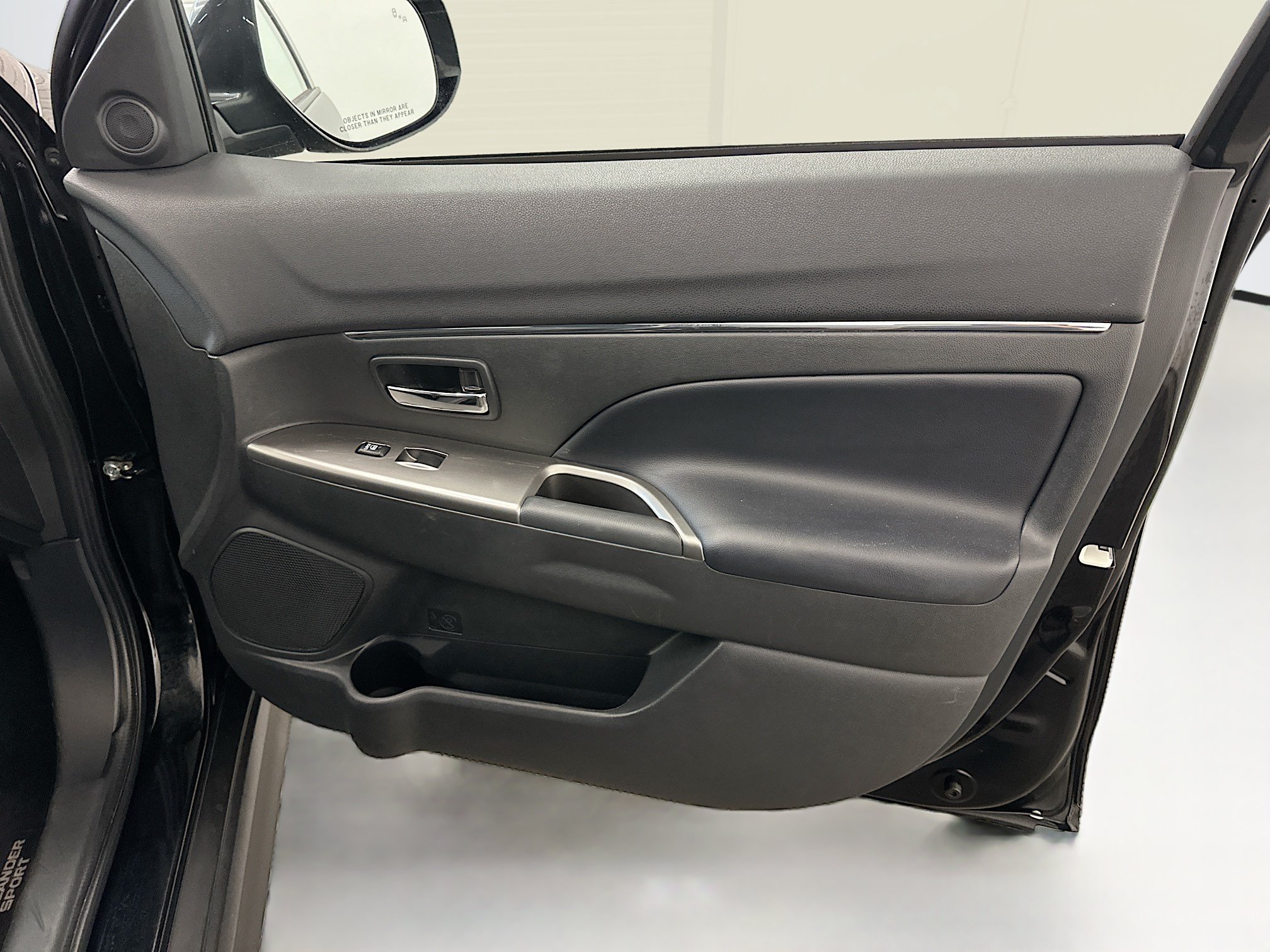 Used 2024 Mitsubishi Outlander Sport AWD image 32