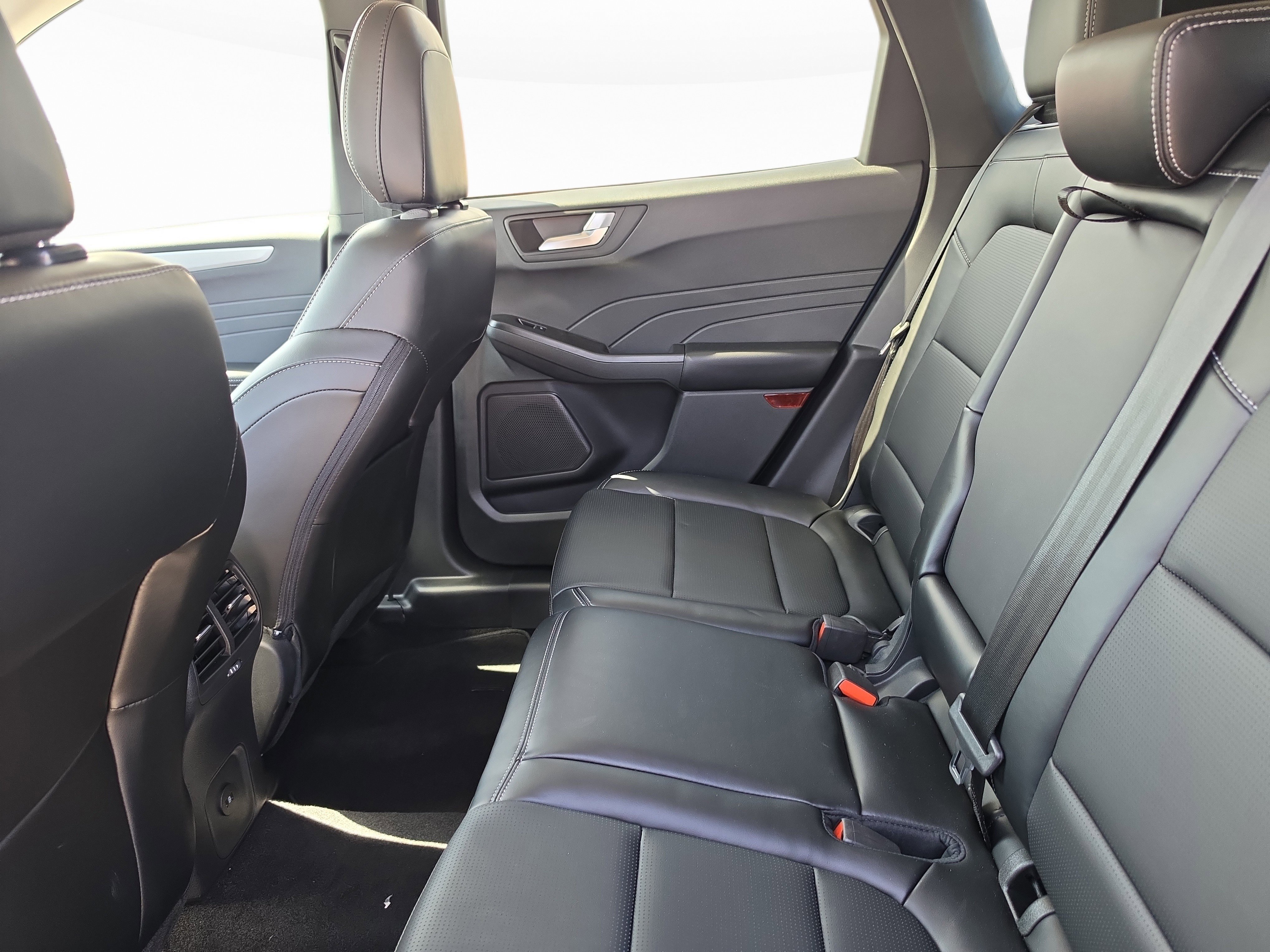 Used 2024 Ford Escape Platinum image 12