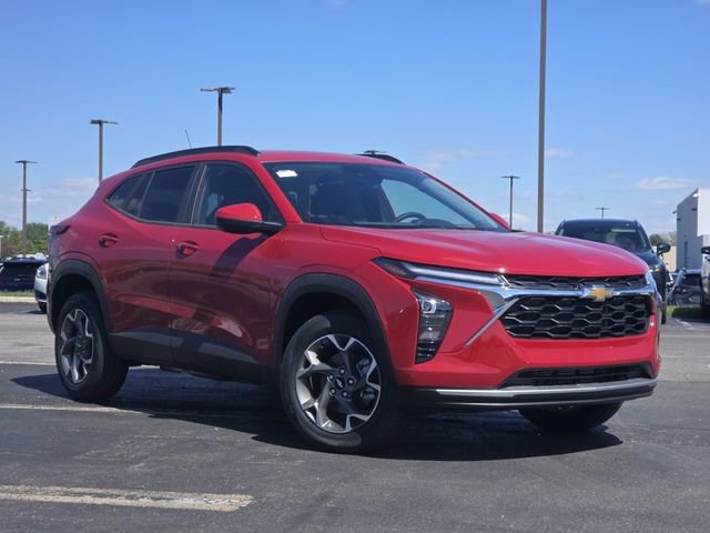 New 2026 Chevrolet Trax LT w/ Driver Confidence Package FWD image 2