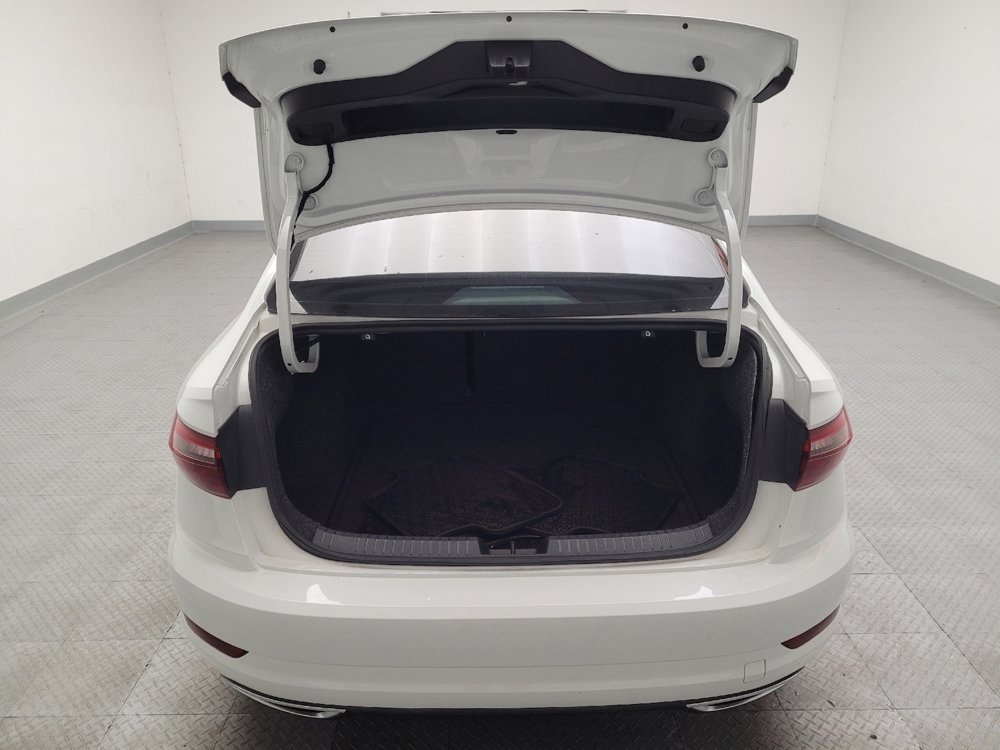 Used 2020 Volkswagen Jetta SEL Premium FWD image 29