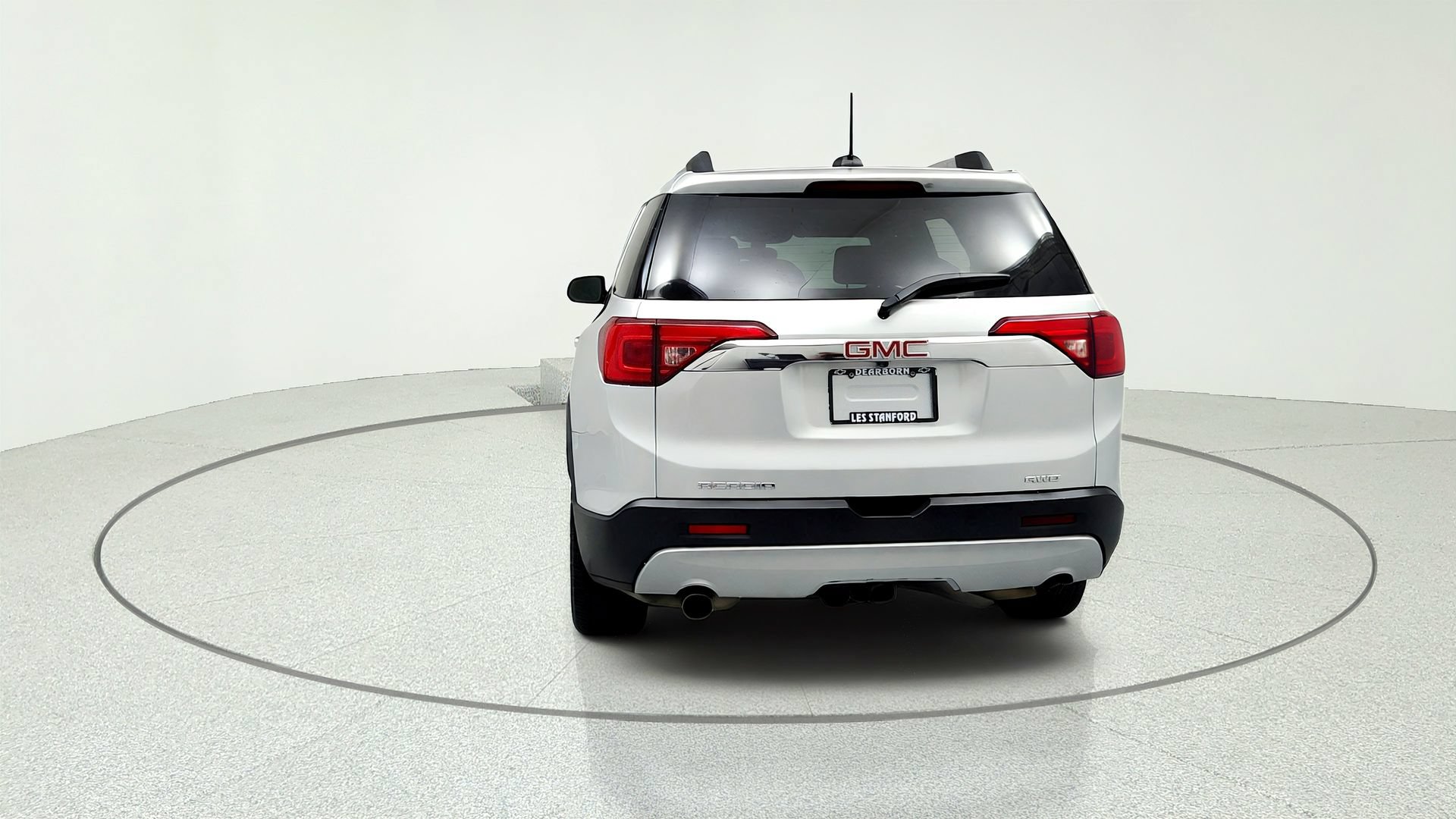 Used 2018 GMC Acadia SLE AWD/4WD image 4