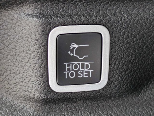 New 2026 Jeep Grand Cherokee L 2WD image 13