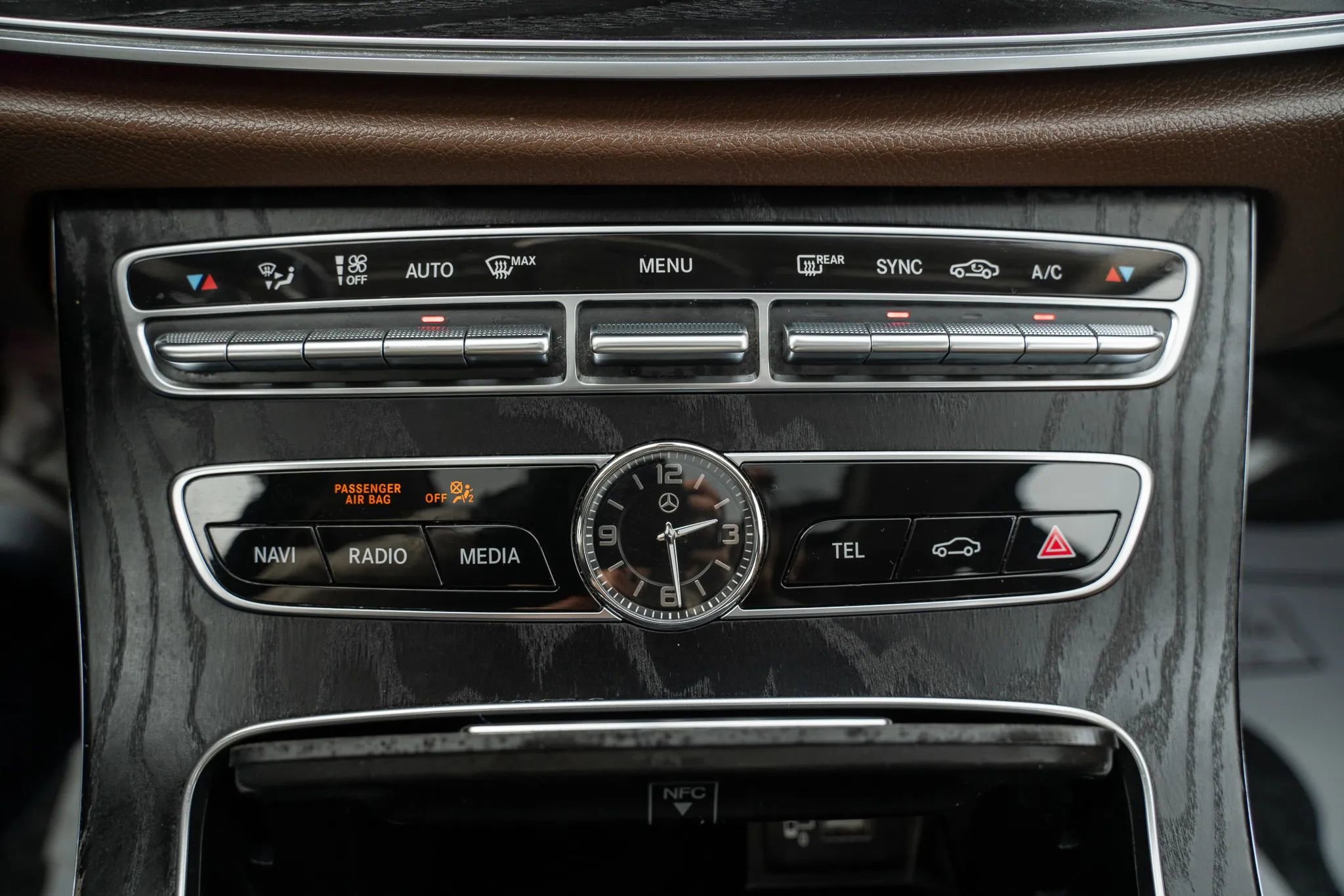 Used 2018 Mercedes-Benz E 300 4MATIC w/ Premium 1 Package image 29