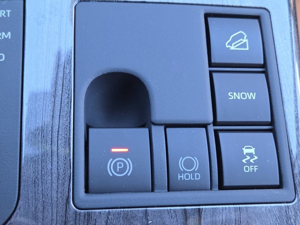 New 2026 Toyota Highlander Platinum image 20