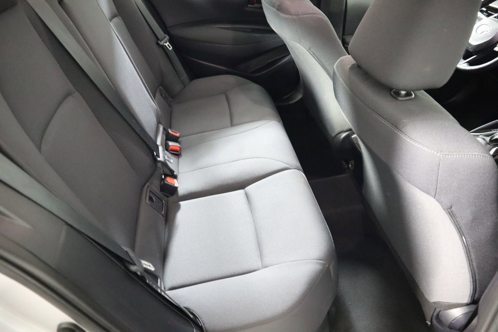 Used 2025 Toyota Corolla LE image 42