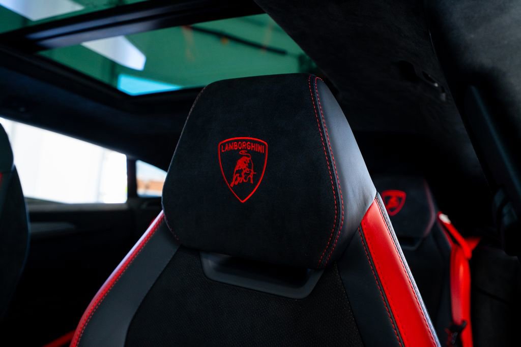 Used 2024 Lamborghini Urus Performante image 44