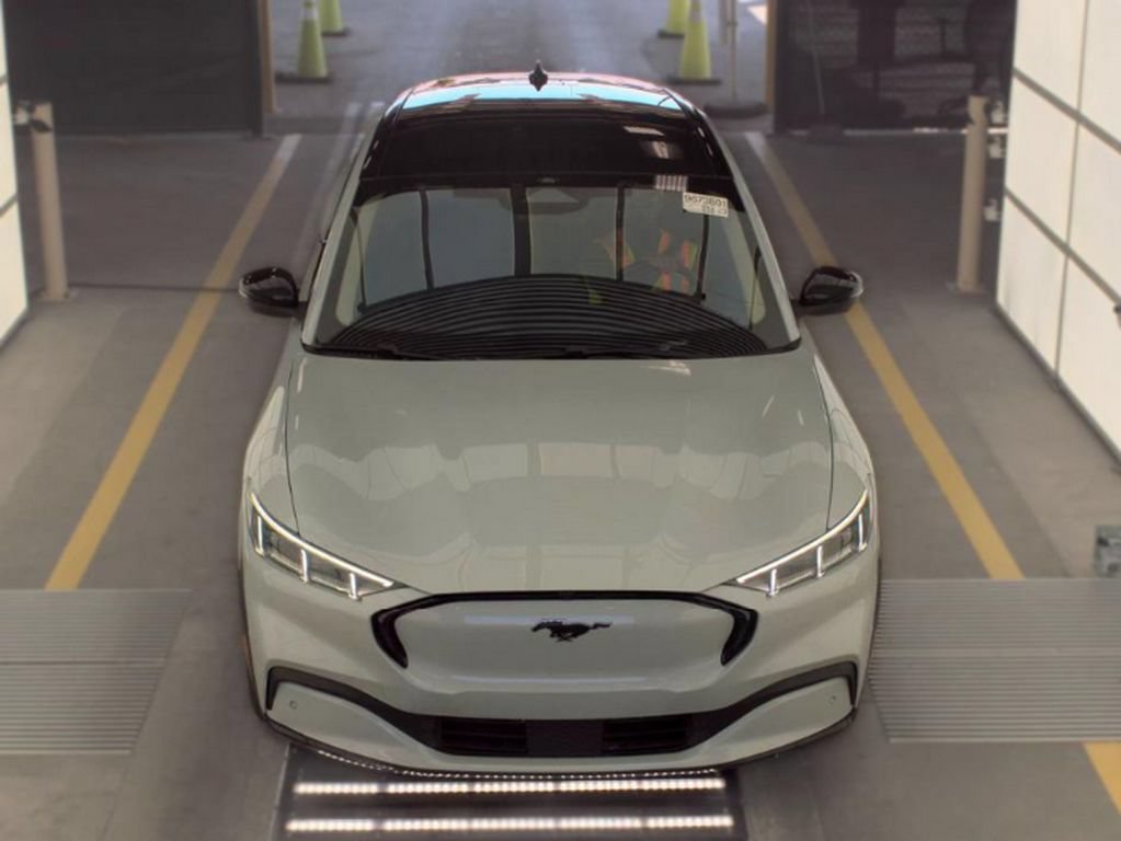 Used 2023 Ford Mustang Mach-E Premium RWD image 3