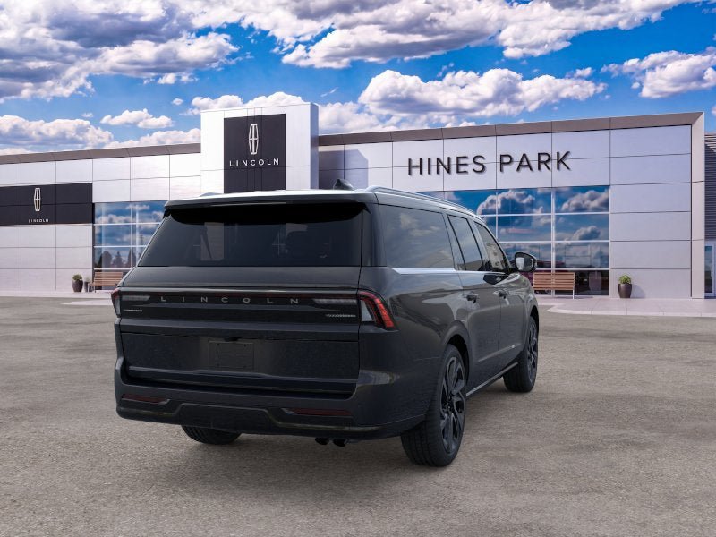 New 2026 Lincoln Navigator L Reserve AWD/4WD image 8