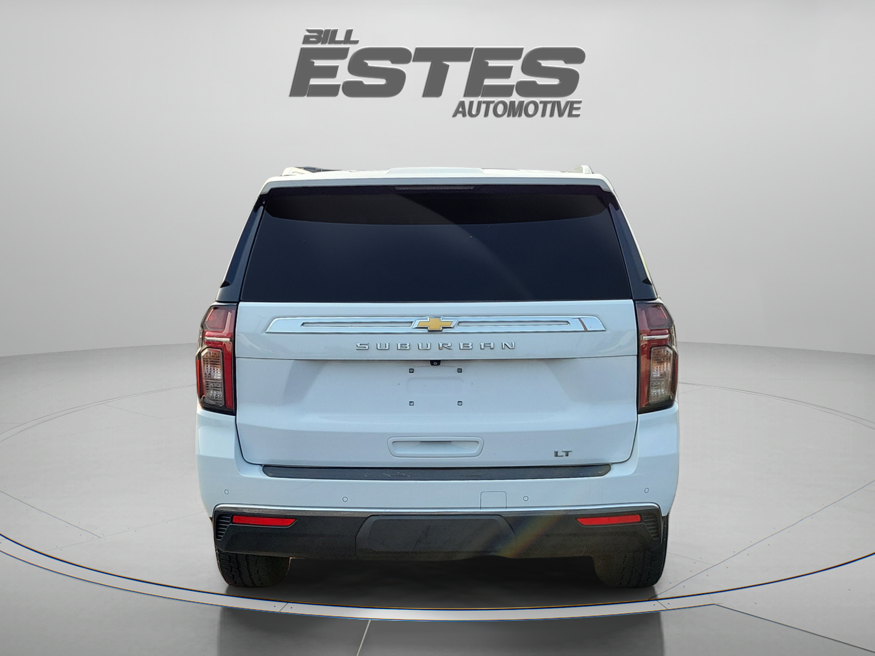 Used 2021 Chevrolet Suburban LT RWD image 3