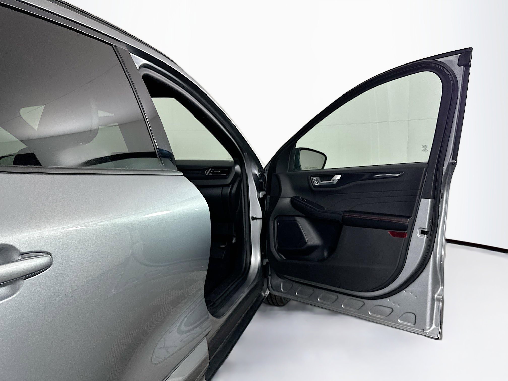 Used 2024 Ford Escape ST-Line image 31