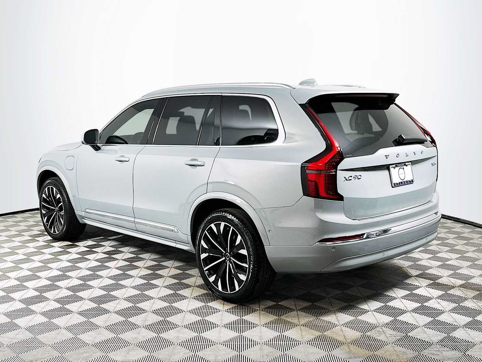 New 2026 Volvo XC90 T8 Plus w/ Protection Package AWD/4WD image 5