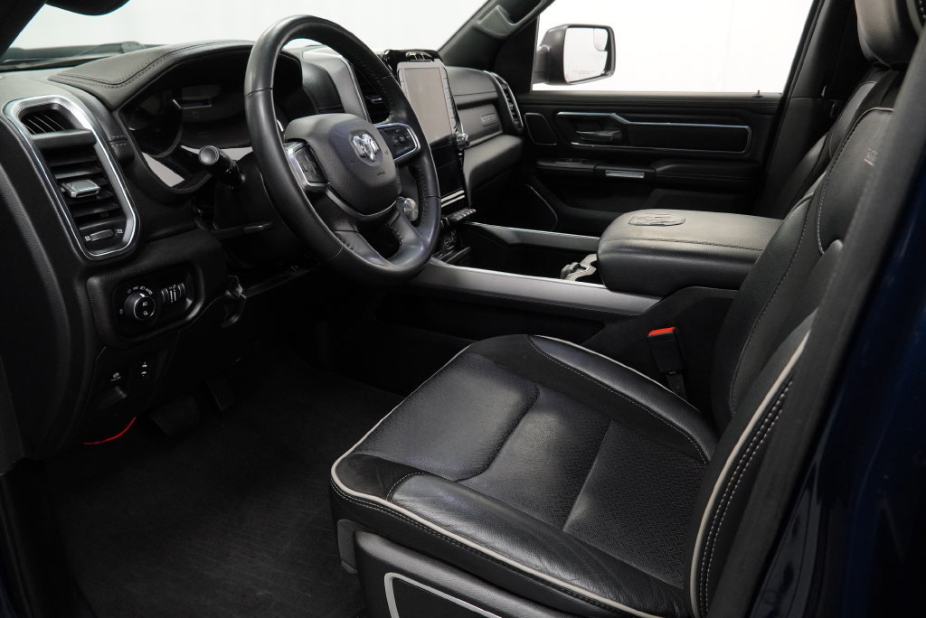 Used 2023 RAM 1500 Laramie AWD/4WD image 11