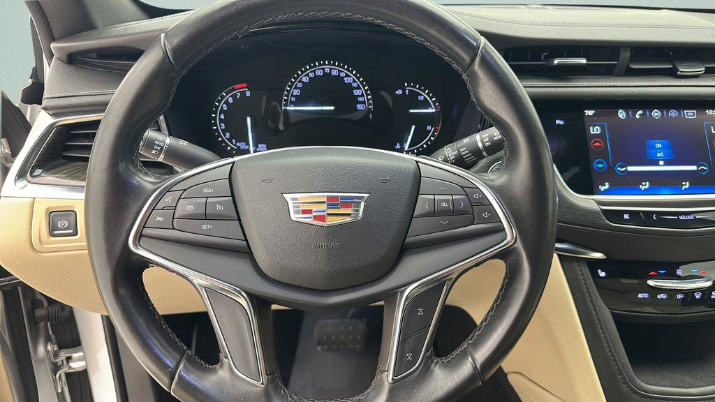 Used 2019 Cadillac XT5 AWD image 15