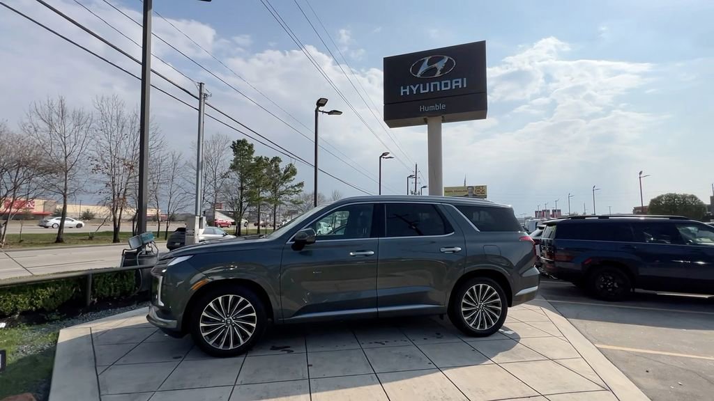 Used 2024 Hyundai Palisade Calligraphy image 5