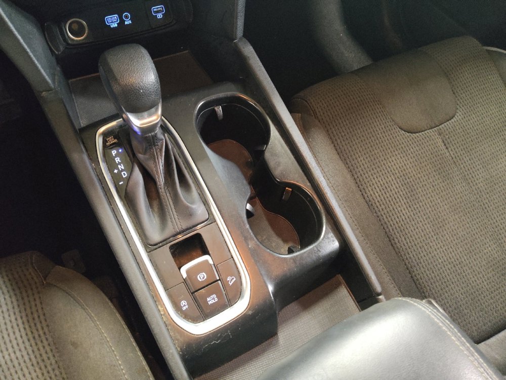 Used 2019 Hyundai Santa Fe SE image 26