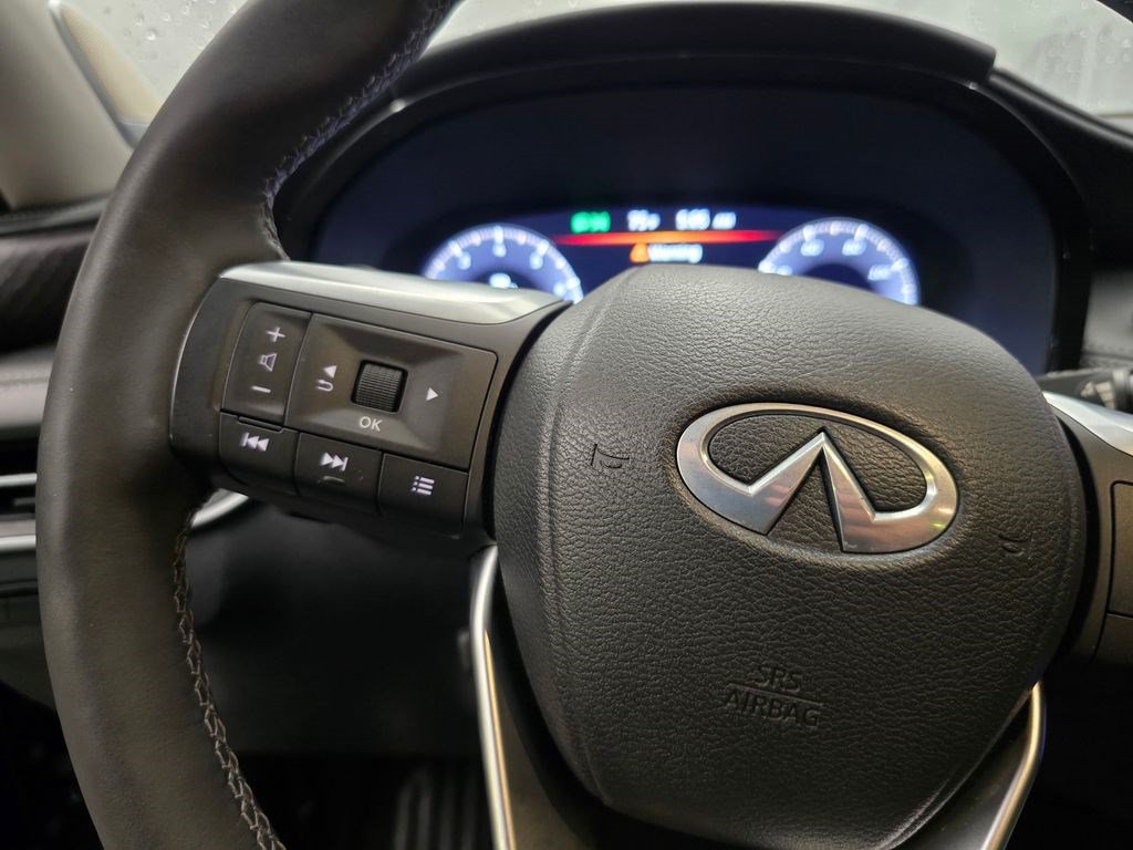 Used 2023 INFINITI QX60 Sensory w/ Vision Package FWD image 18