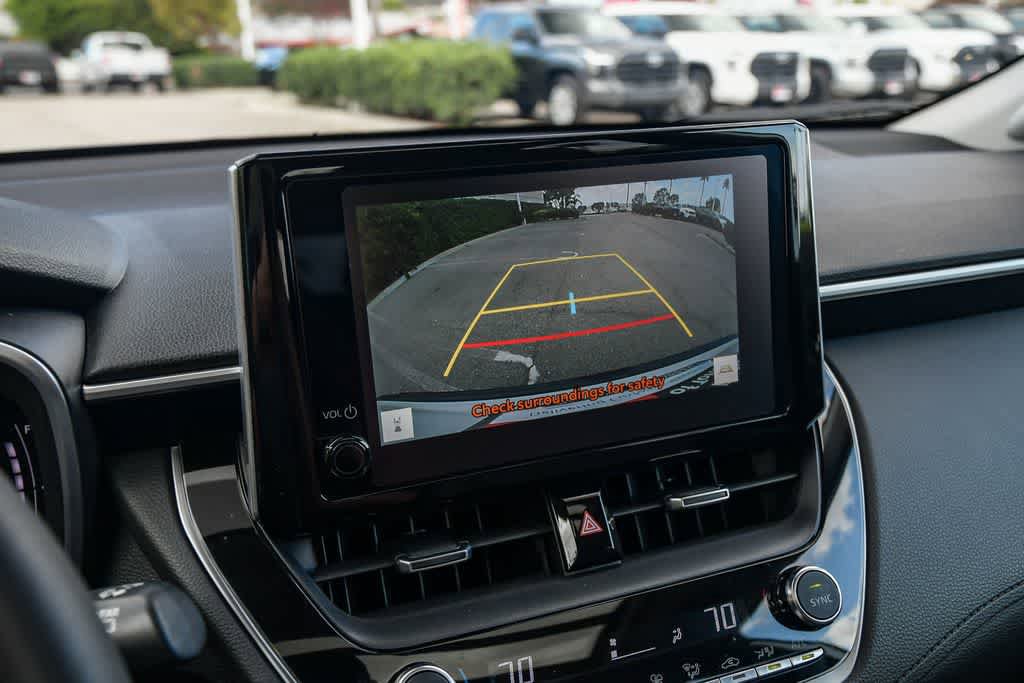 Used 2023 Toyota Corolla Cross XLE w/ Convenience Package FWD image 23