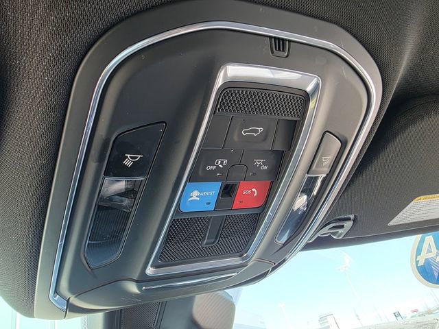 Used 2024 Jeep Wagoneer L Series II w/ Flexible Seating Group image 19