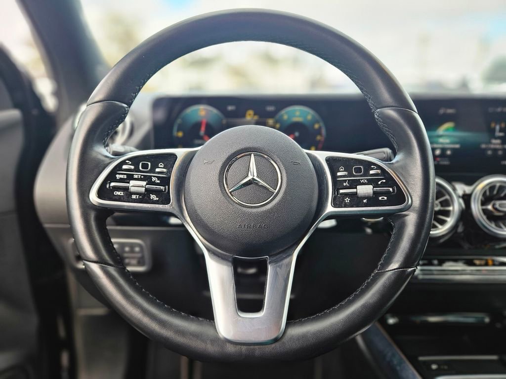 Used 2022 Mercedes-Benz GLA 250 4MATIC image 21