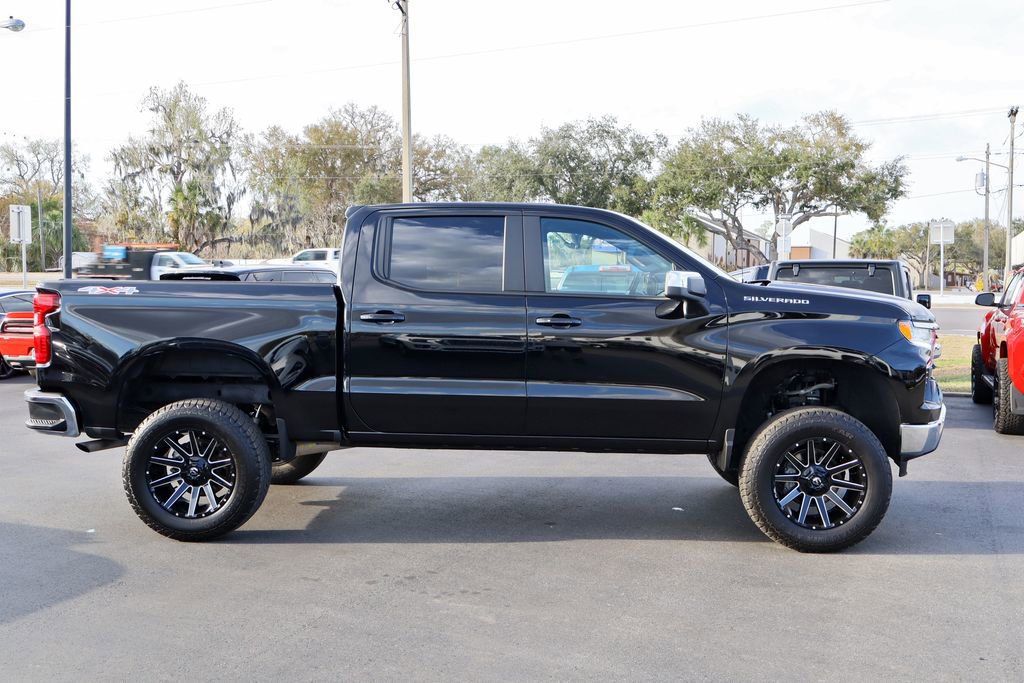 Used 2025 Chevrolet Silverado 1500 LT image 9