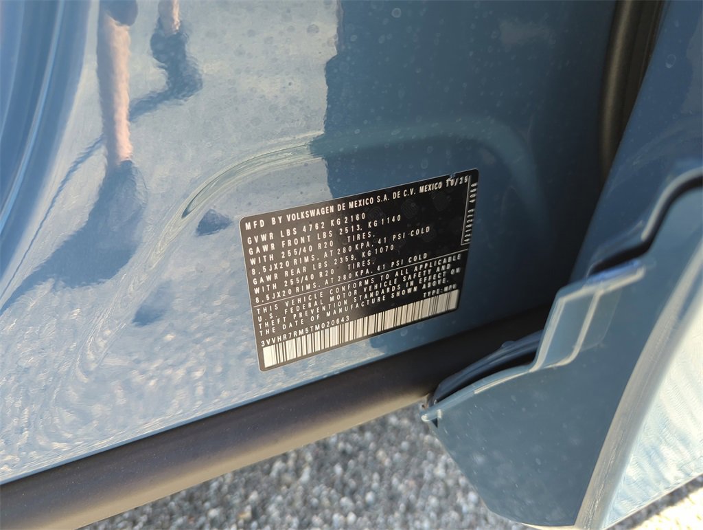 New 2026 Volkswagen Tiguan SE R-Line image 45