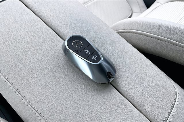 Certified 2026 Mercedes-Benz GLC 350e 4MATIC image 38